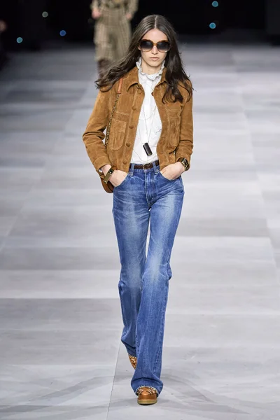 Look 30